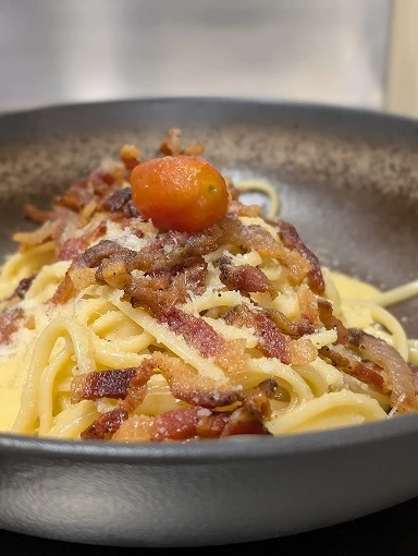 Pizza napolitaine contemporaine à Auray